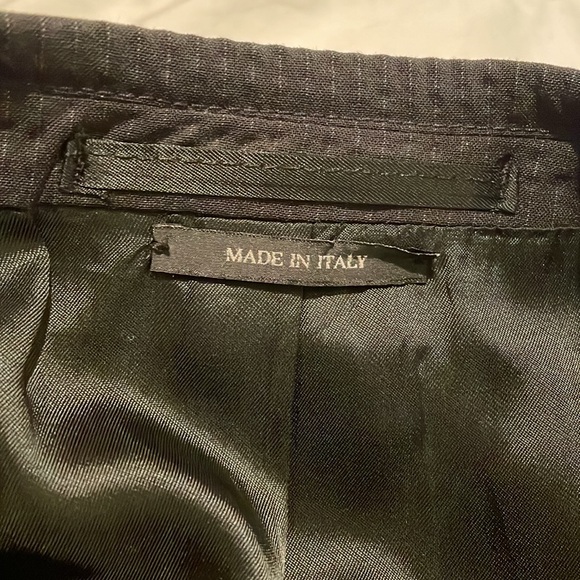 Prada men’s blazer - size 54L - Black with subtle pinstripes - Picture 2 of 16